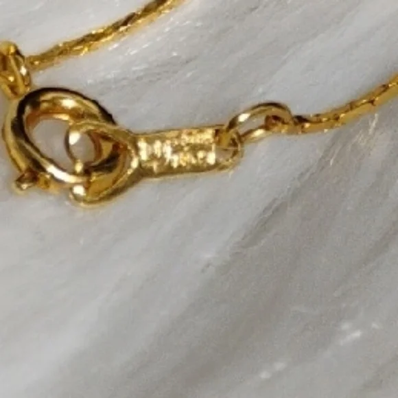 SALE! Christian Dior Gold Plated Heart Pendant Necklace W Polished Heart Charm - Picture 4 of 12